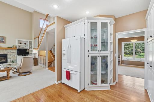 1084 Tamberwood Court, Saint Paul, MN 55125