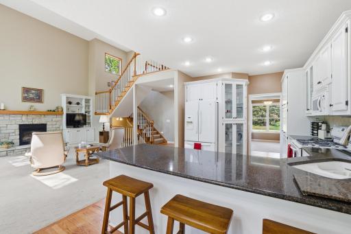 1084 Tamberwood Court, Saint Paul, MN 55125