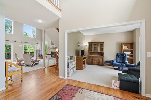 1084 Tamberwood Court, Saint Paul, MN 55125