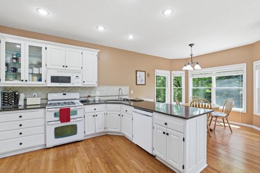 1084 Tamberwood Court, Saint Paul, MN 55125