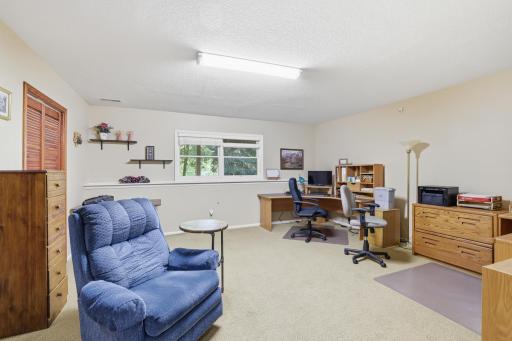 1084 Tamberwood Court, Saint Paul, MN 55125
