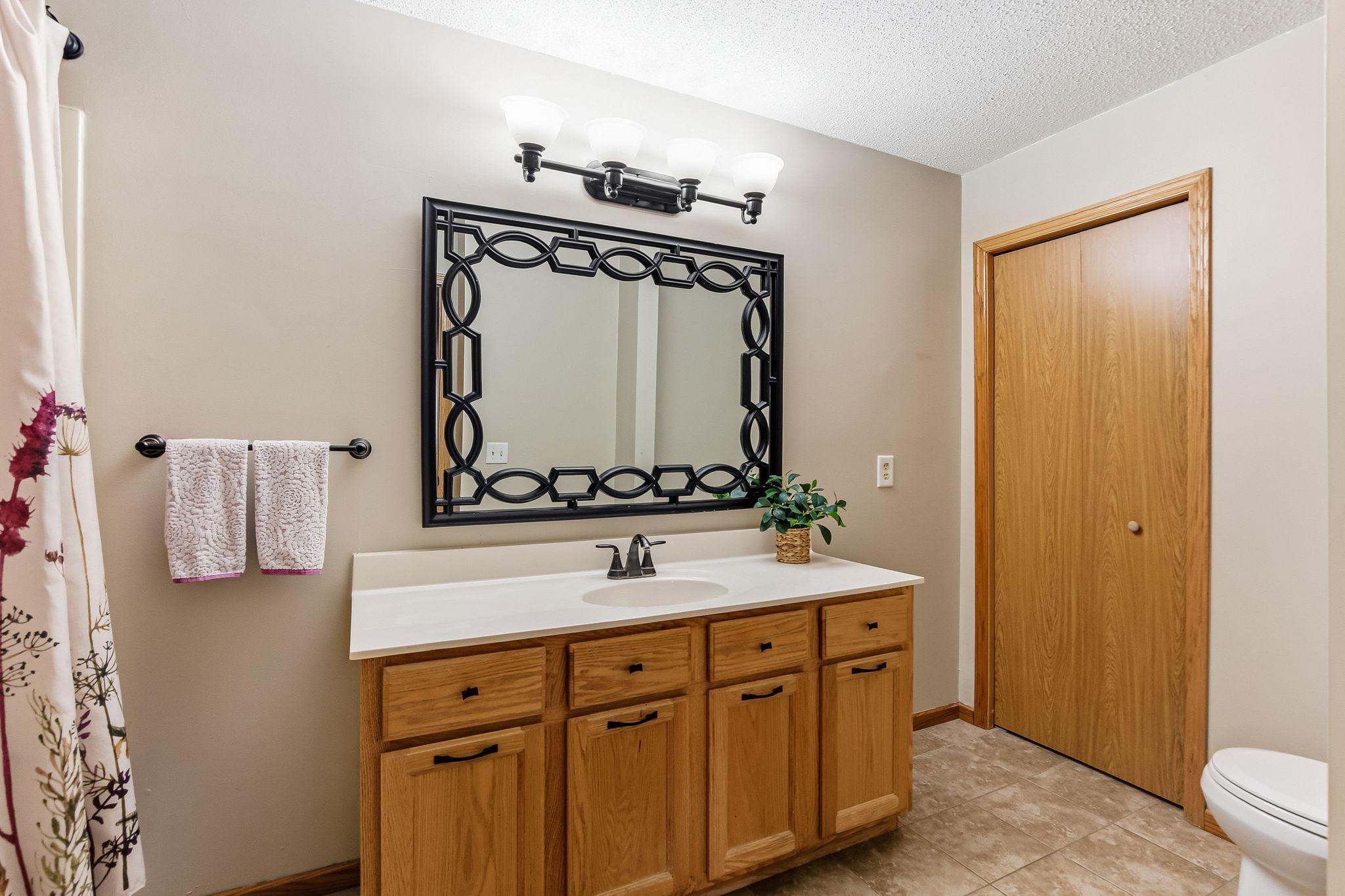 21-web-or-mls-3601-Genevieve-Ave-21.jpg