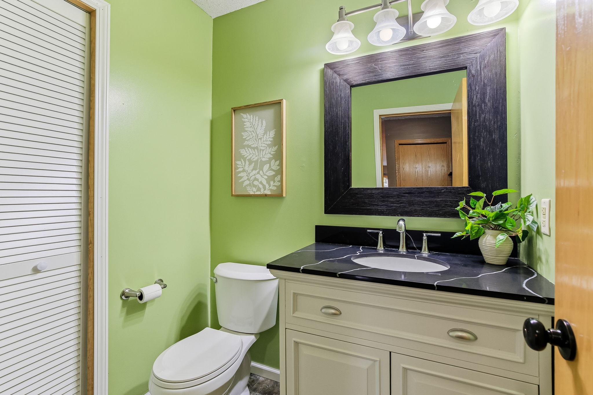 16-web-or-mls-3601-Genevieve-Ave-16.jpg