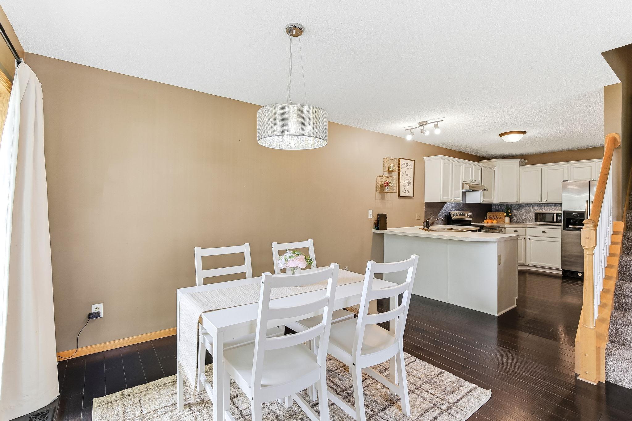 8-web-or-mls-3601-Genevieve-Ave-08.jpg
