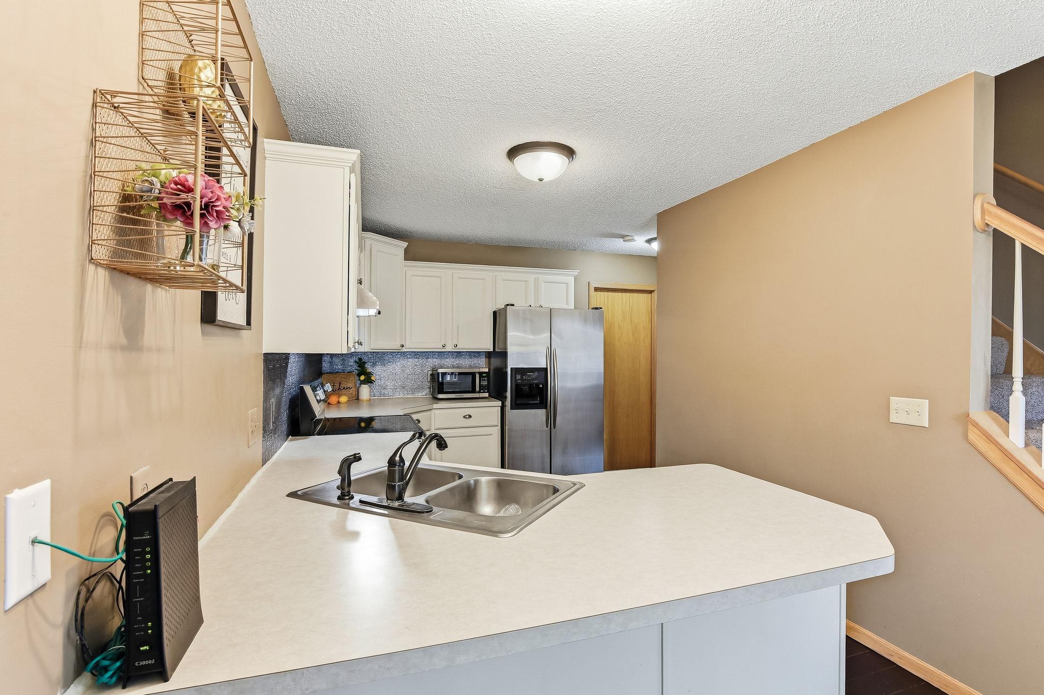 12-web-or-mls-3601-Genevieve-Ave-12.jpg