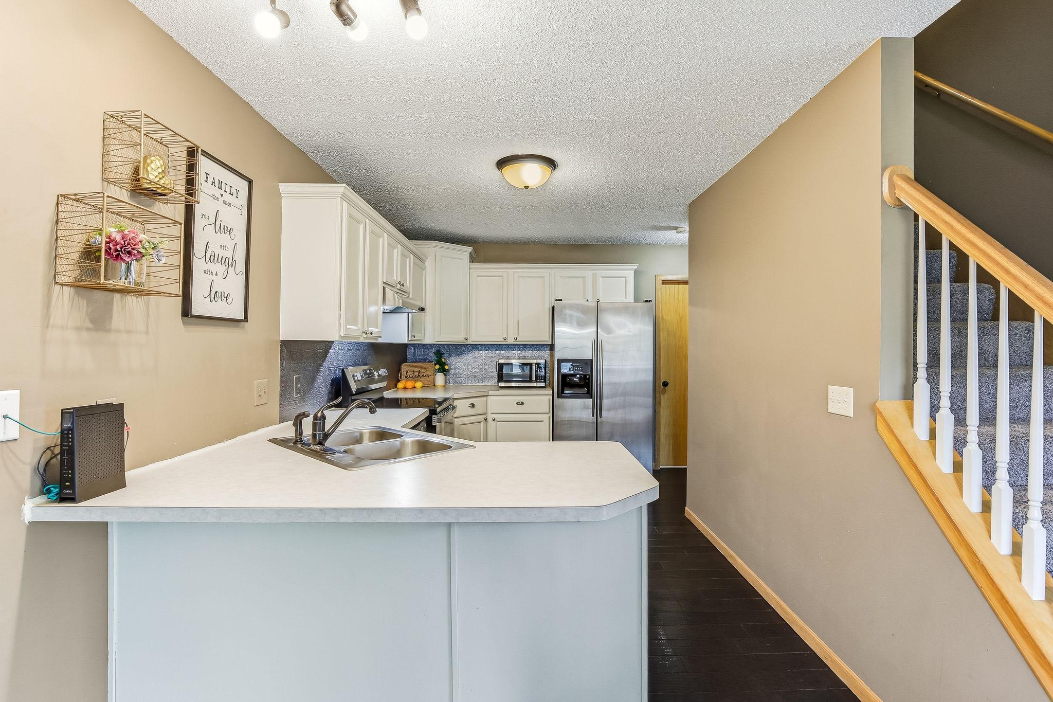 11-web-or-mls-3601-Genevieve-Ave-11.jpg