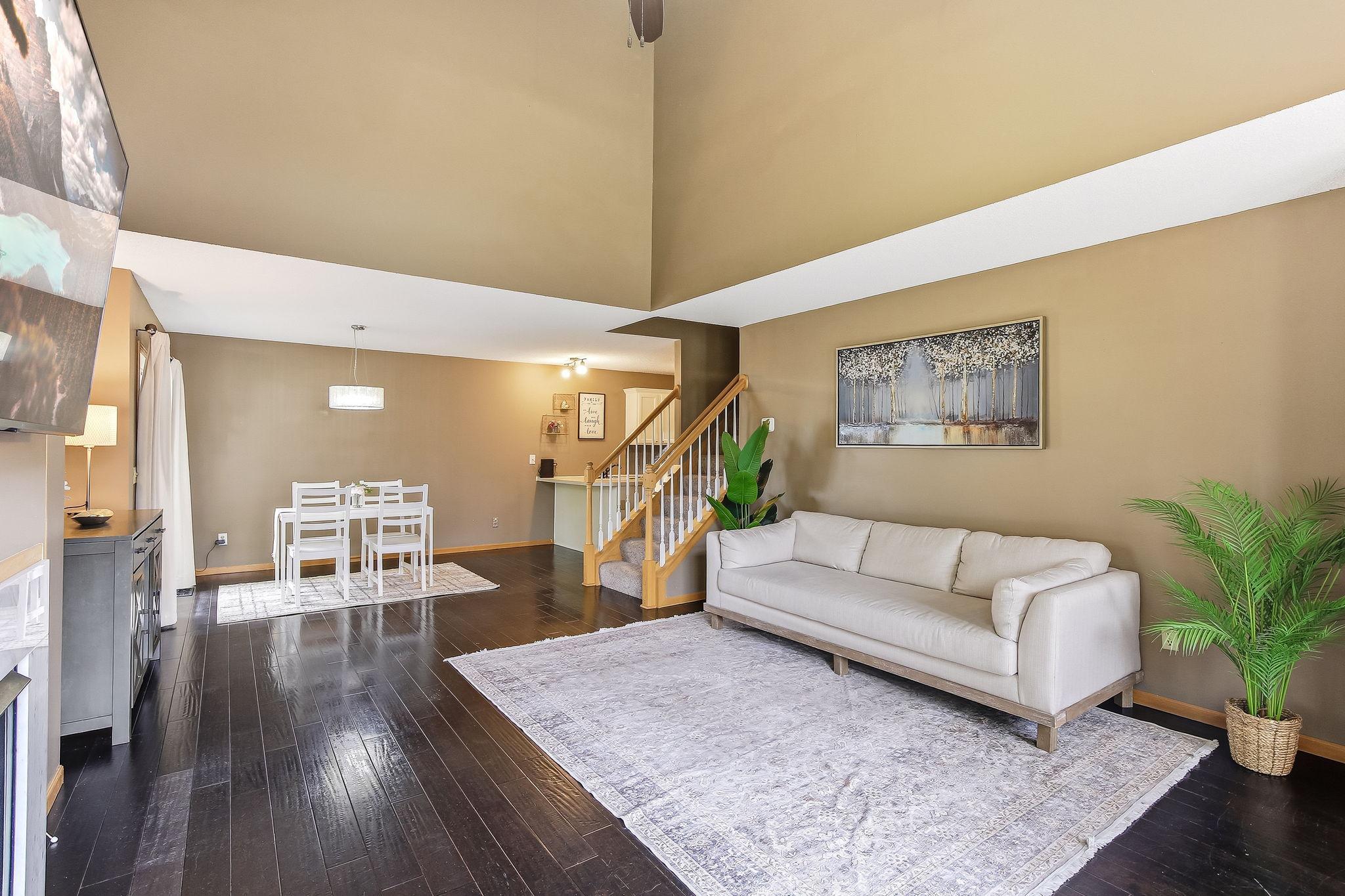5-web-or-mls-3601-Genevieve-Ave-05.jpg