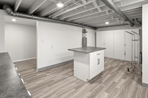 1437 E Gateway Circle S, Fargo, ND 58103
