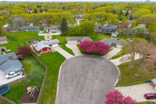 1437 E Gateway Circle S, Fargo, ND 58103
