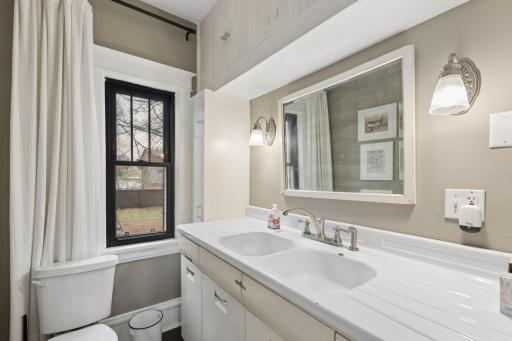 101 Jackson Avenue SW, Watertown, MN 55388