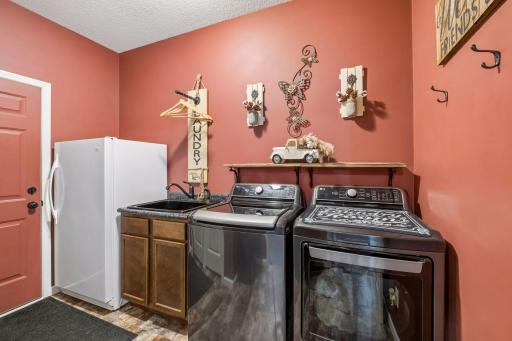 1106 Lorraine Court, Carver, MN 55315