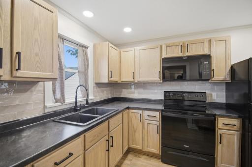 605_9th_ave_sw_057.jpg