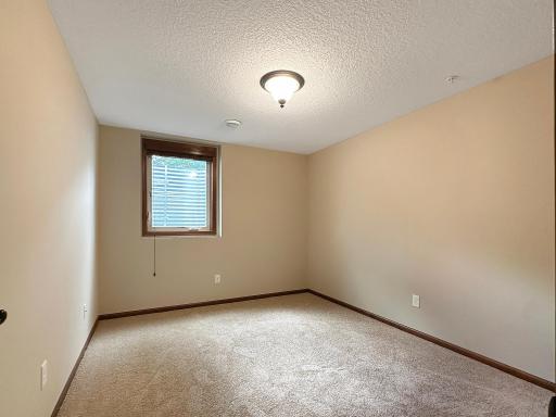 9496 Declaration Drive, Chanhassen, MN 55317