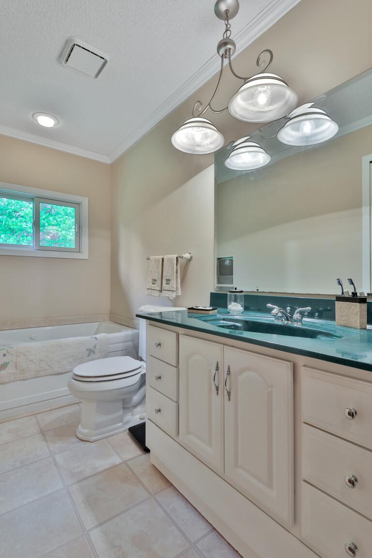 Upper level bath