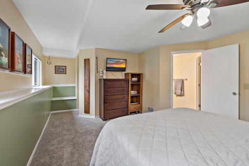 38-web-or-mls-14125 36th Ave N, Minneapolis, MN_0039.jpg