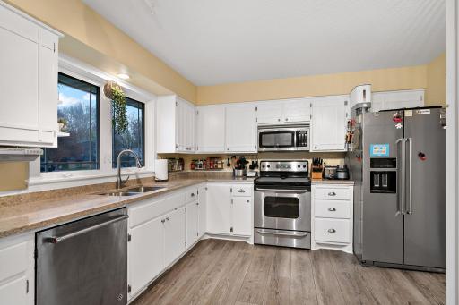 17-web-or-mls-14125 36th Ave N, Minneapolis, MN_0018.jpg