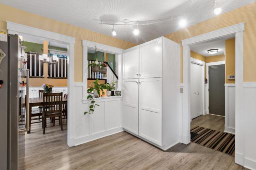 20-web-or-mls-14125 36th Ave N, Minneapolis, MN_0021.jpg