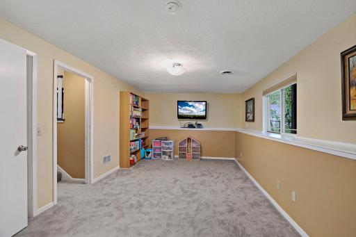 35-web-or-mls-14125 36th Ave N, Minneapolis, MN_0036.jpg