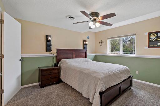 40-web-or-mls-14125 36th Ave N, Minneapolis, MN_0041.jpg