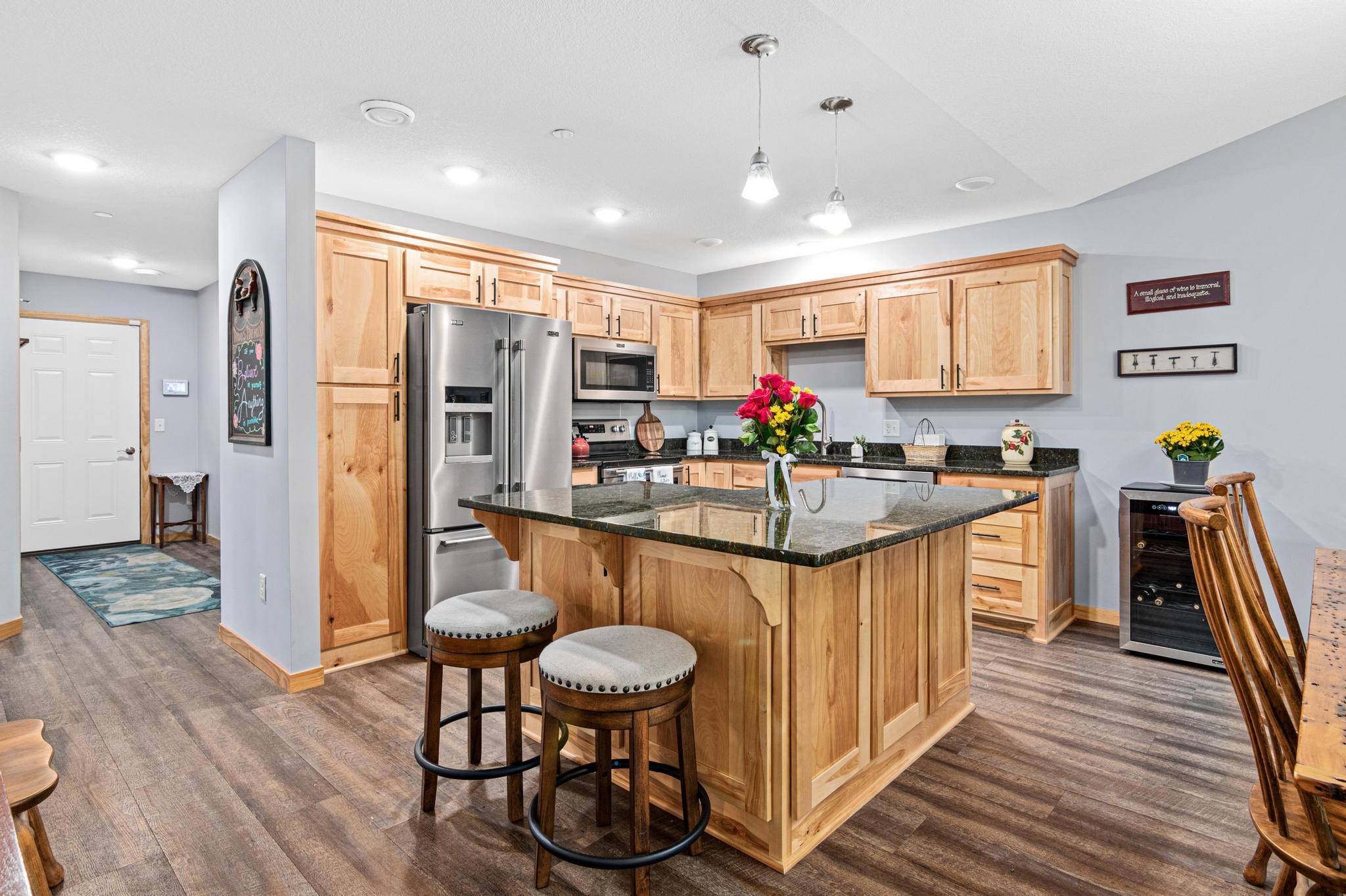 kitchen. granite island