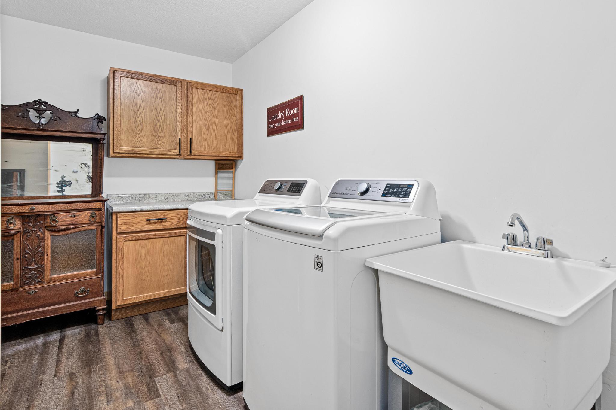 laundry custom cabinets