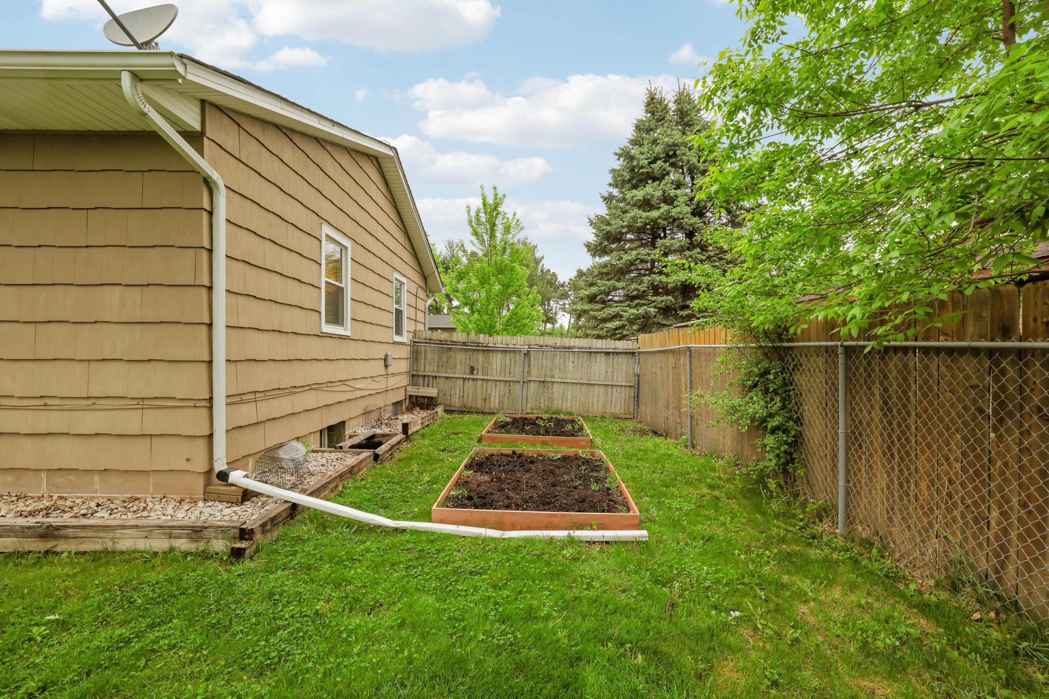 Garden spot on side of home