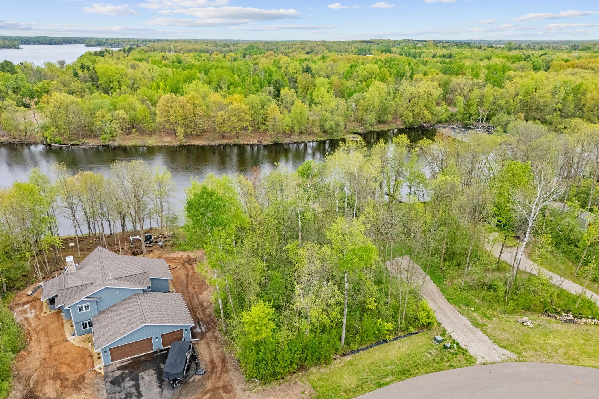 3-web-or-mls-20873 Chengwatana Ct 3.jpg