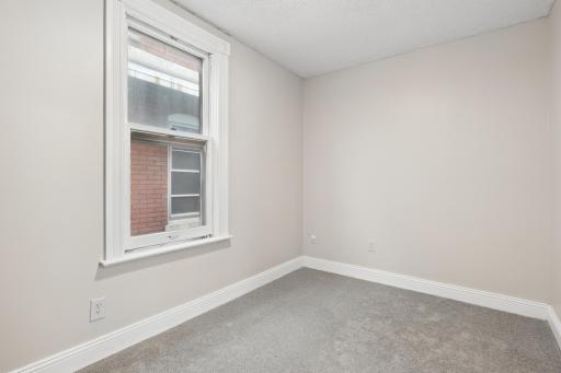 731 Thomas Avenue, Saint Paul, MN 55104