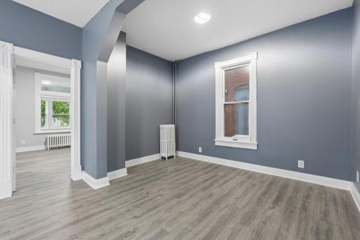 731 Thomas Avenue, Saint Paul, MN 55104
