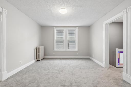 731 Thomas Avenue, Saint Paul, MN 55104
