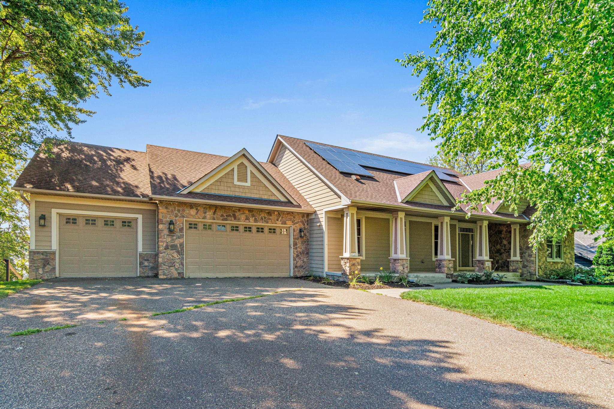 Lake Johanna’s newest listing is coming on the market! 4 beds, 3 bath, 3900 square feet, walkout rambler. Check it out today!