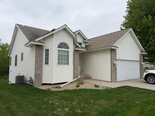 333 25th Lane SE, Cambridge, MN 55008