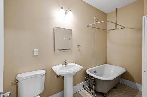 2218 Nicollet Avenue, 23, Minneapolis, MN 55404