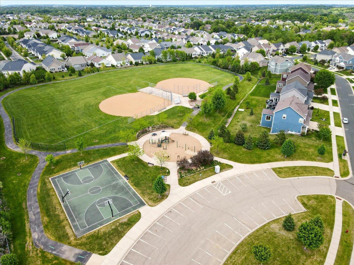 Park and Courts Next to Home
