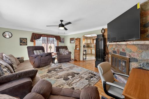409 1st Street SE, Hinckley, MN 55037
