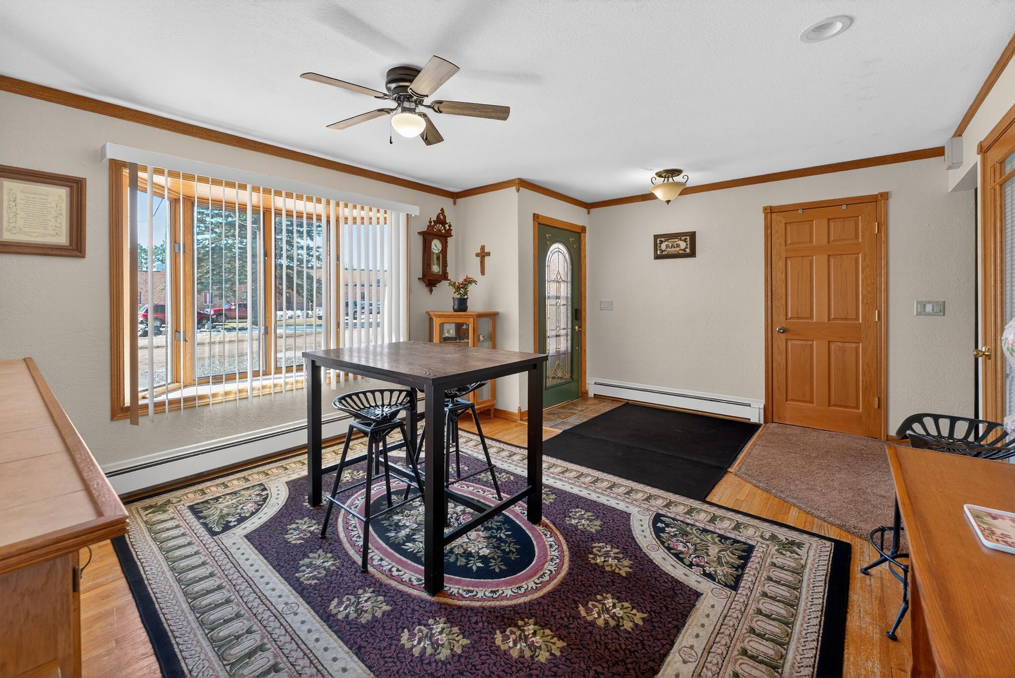 diningroom2.jpg