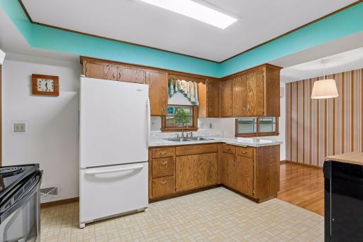 2949 Aquila Avenue N, Minneapolis, MN 55427