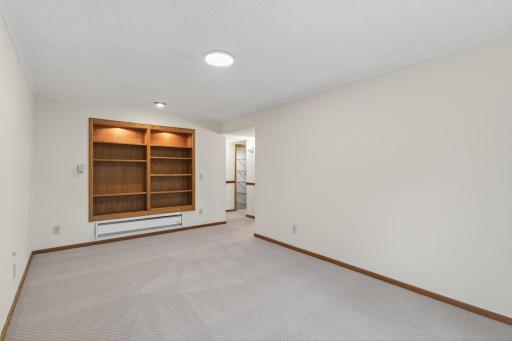 14748 Oak Run Lane, Burnsville, MN 55306