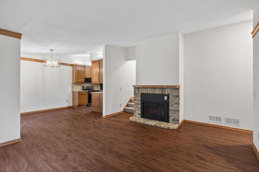 14748 Oak Run Lane, Burnsville, MN 55306