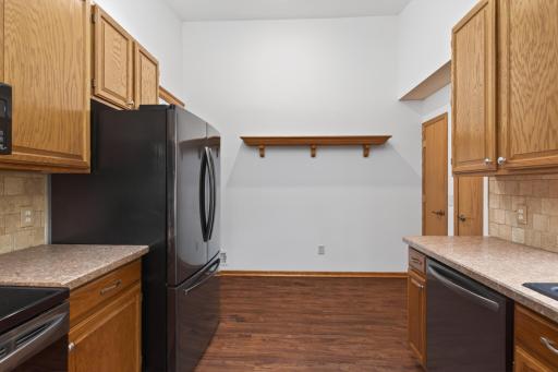 14748 Oak Run Lane, Burnsville, MN 55306
