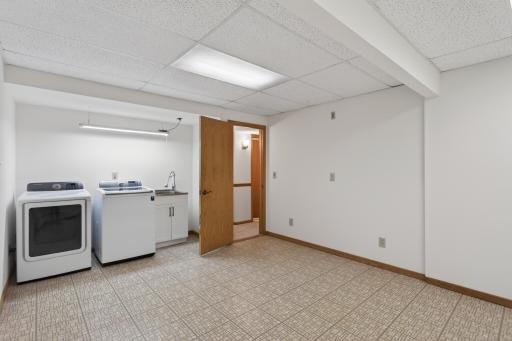 14748 Oak Run Lane, Burnsville, MN 55306