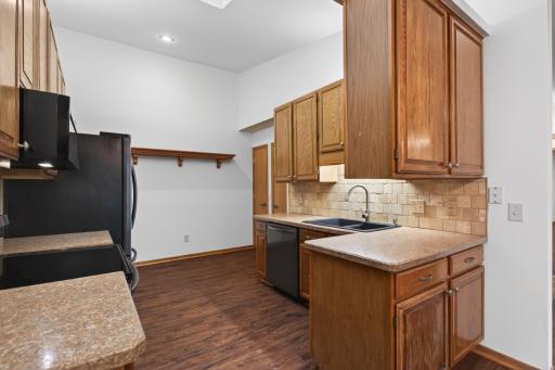 14748 Oak Run Lane, Burnsville, MN 55306