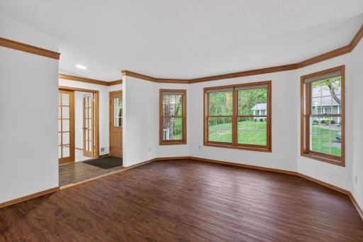 14748 Oak Run Lane, Burnsville, MN 55306