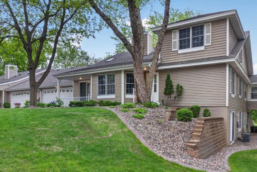 14748 Oak Run Lane, Burnsville, MN 55306