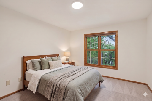 14748 Oak Run Lane, Burnsville, MN 55306