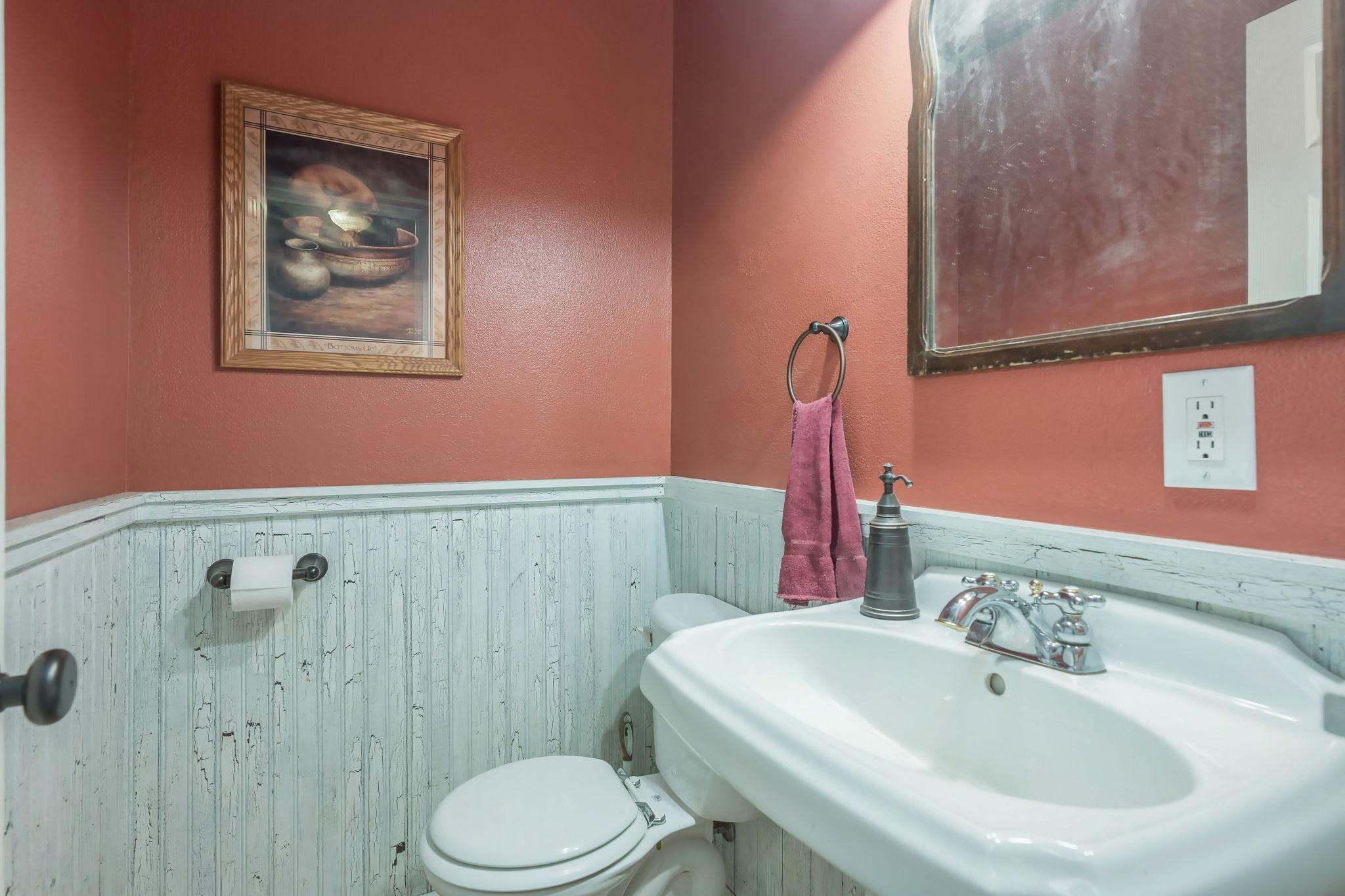 Main Floor 1/2 Bath