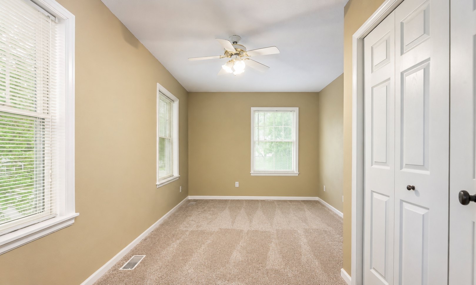 Upstairs Bedroom 2.png