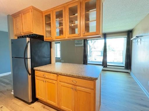 4110 RAHN Road, 221, Eagan, MN 55123