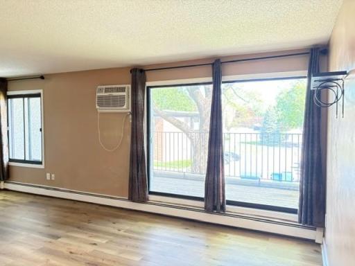 4110 RAHN Road, 221, Eagan, MN 55123