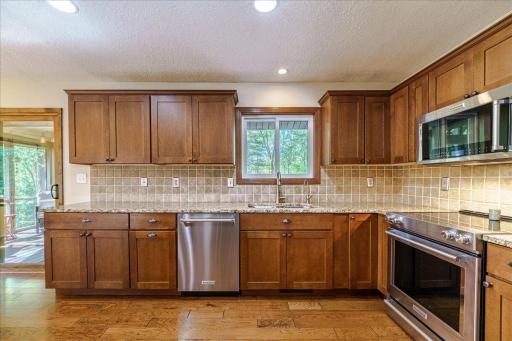 10665 Akron Avenue, Inver Grove Heights, MN 55077